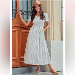Pettalush Short Sleeve V Neck Smocked Maxi Dress With Pockets